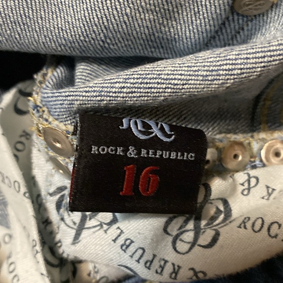 Rock & Republic Jean Short 16 - Picture 9 of 9